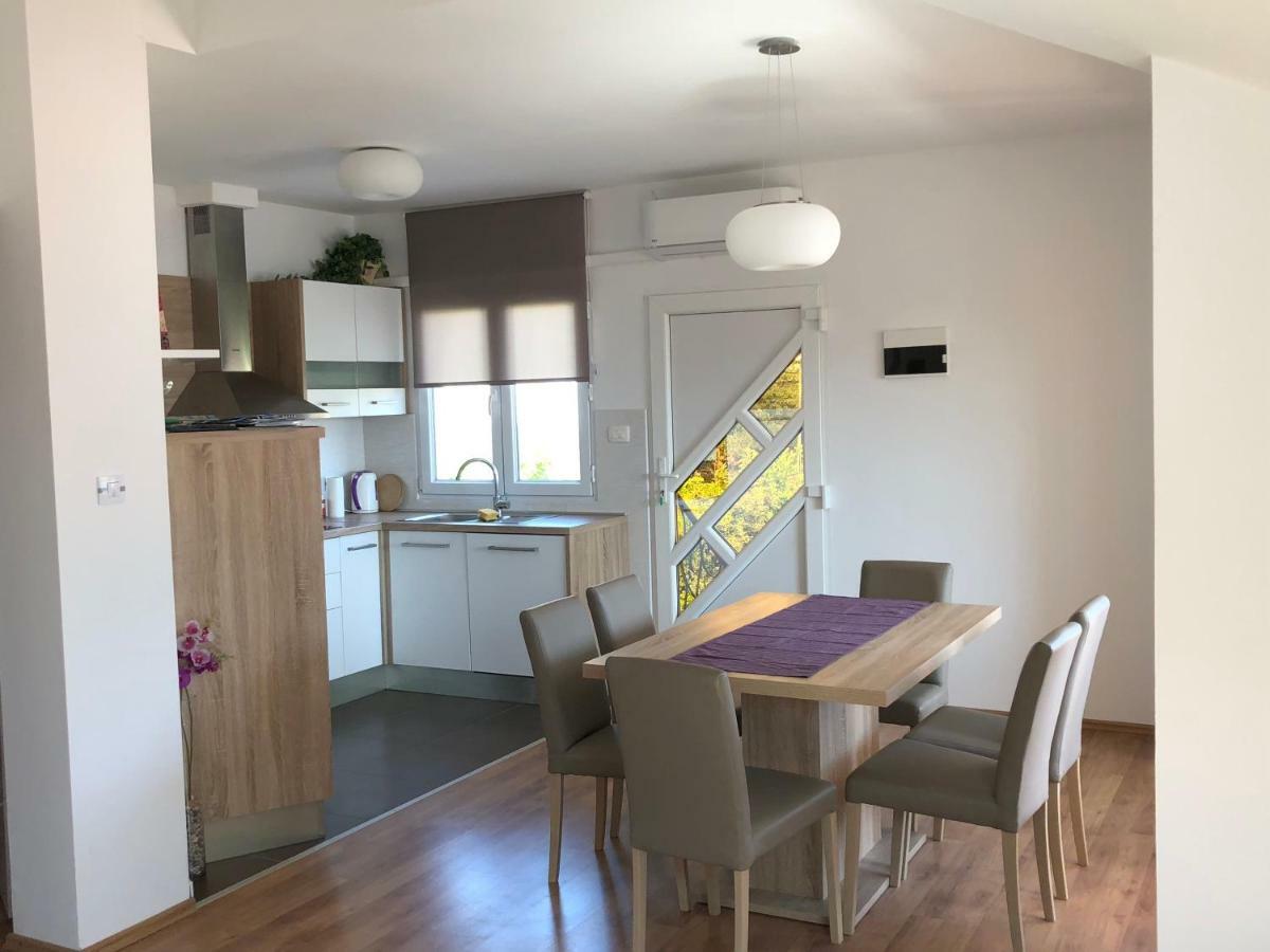 Hana Apartment 코츌라 외부 사진